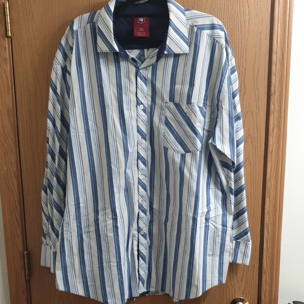 Men's Blue and White Striped Dress Shirt - Classic Collared Button-Up